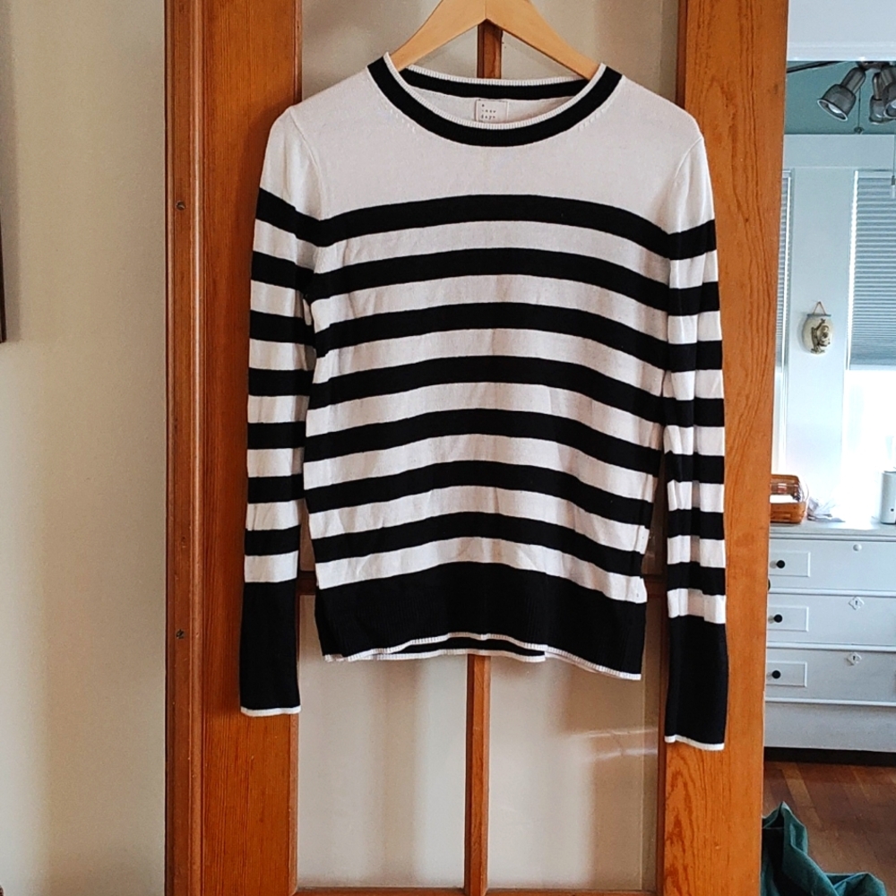 Black Stripe Sweater Long Sleeve